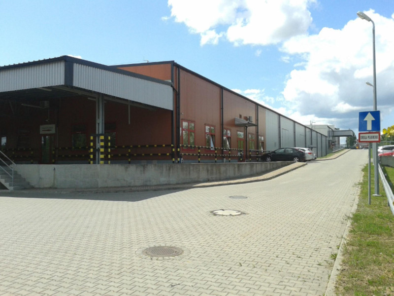 PL0077 BLACK RED WHITE PRUSZCZ